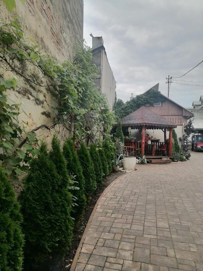 Helga House Hostel Torda Kültér fotó