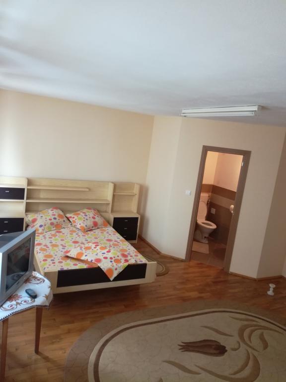 Helga House Hostel Torda Kültér fotó